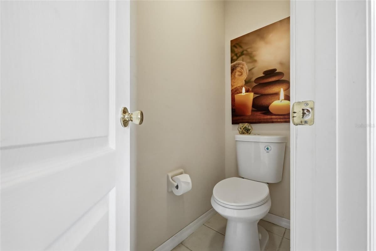 5007 BELLTHORN DRIVE — photo 17 of 34
