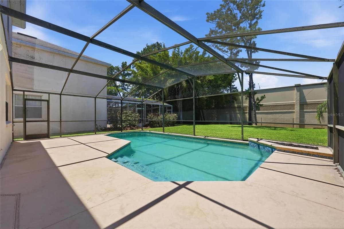 5007 BELLTHORN DRIVE — photo 23 of 34