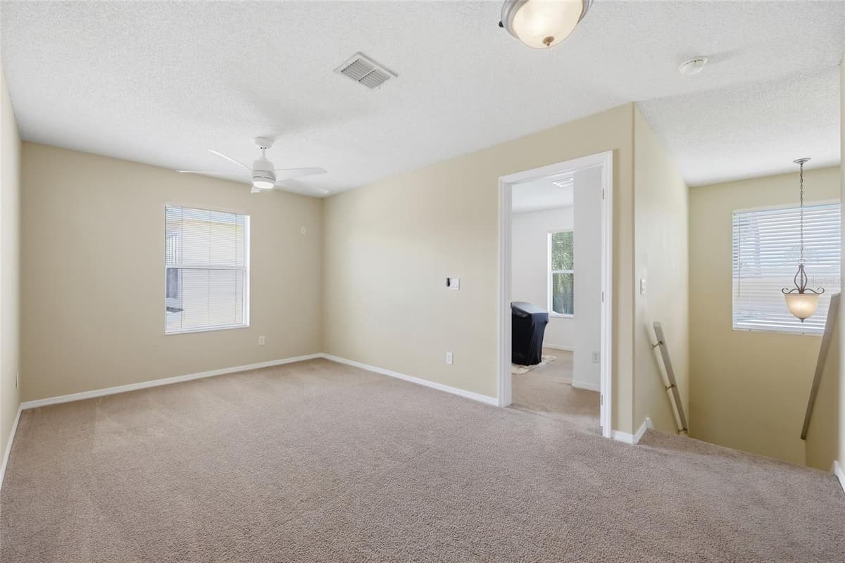 5007 BELLTHORN DRIVE — photo 13 of 34