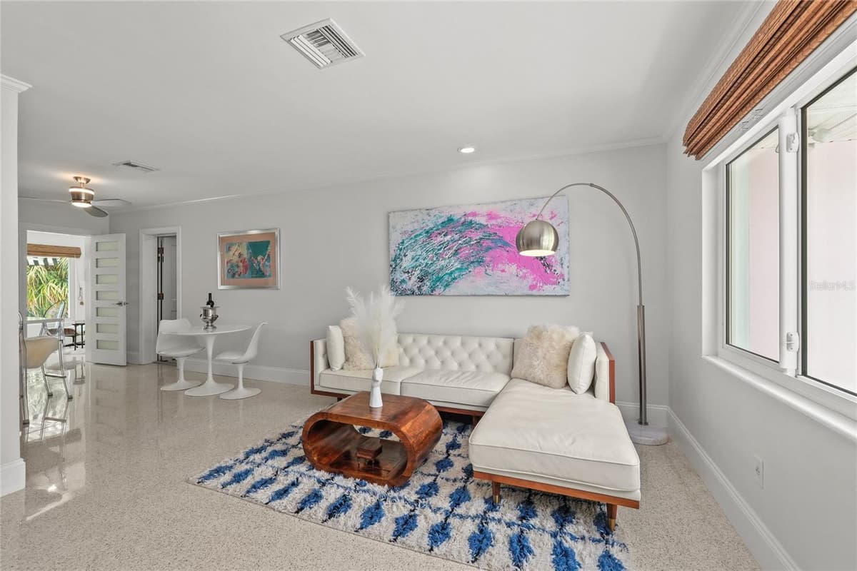 223 PINECREST DRIVE — photo 15 of 57