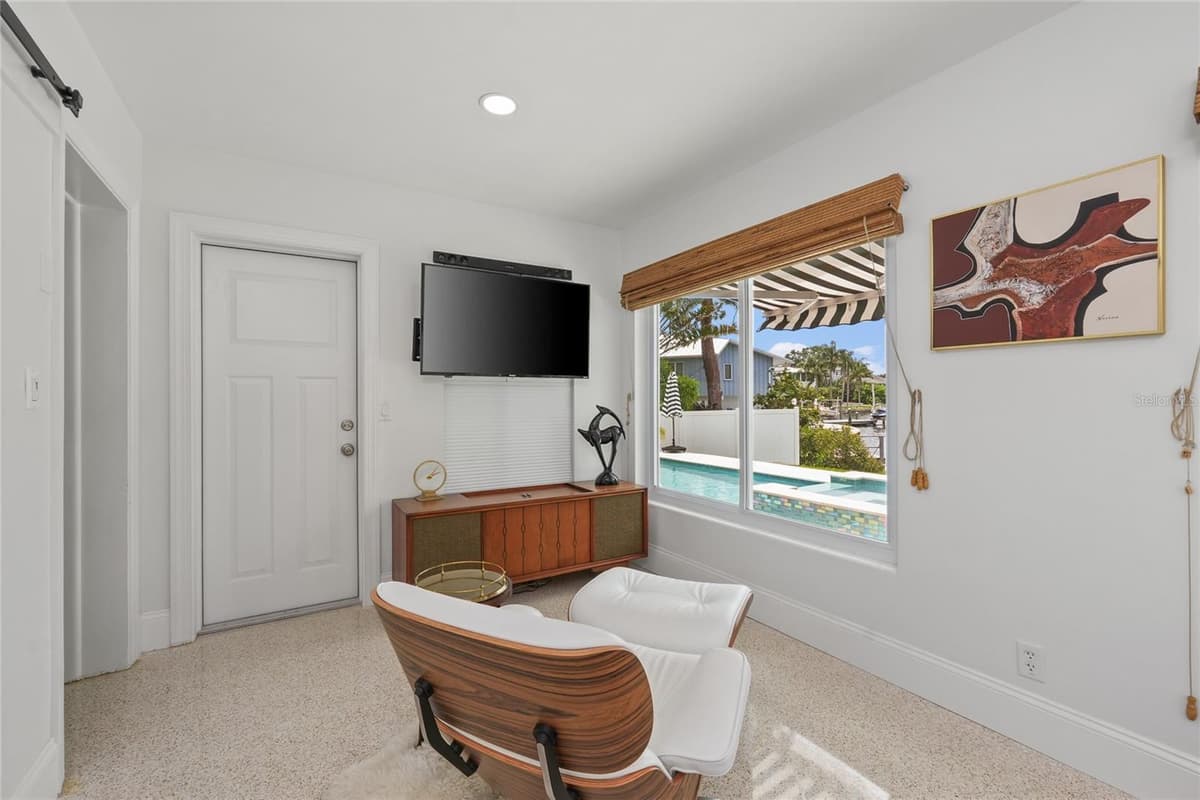 223 PINECREST DRIVE — photo 33 of 57