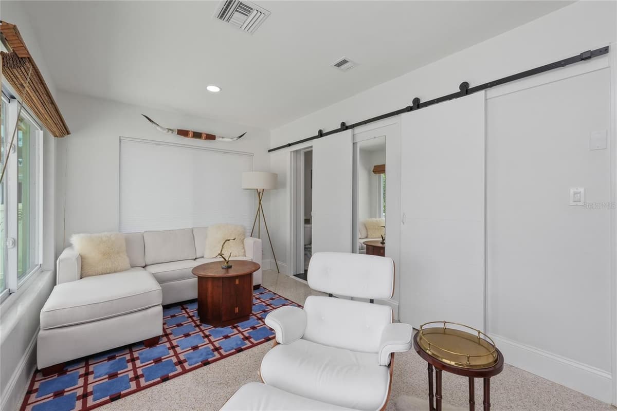 223 PINECREST DRIVE — photo 31 of 57