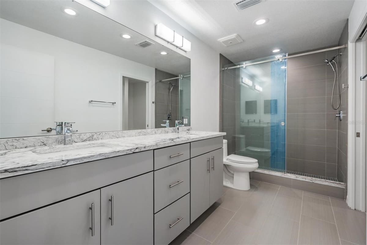 243 MARINER DRIVE — photo 19 of 45
