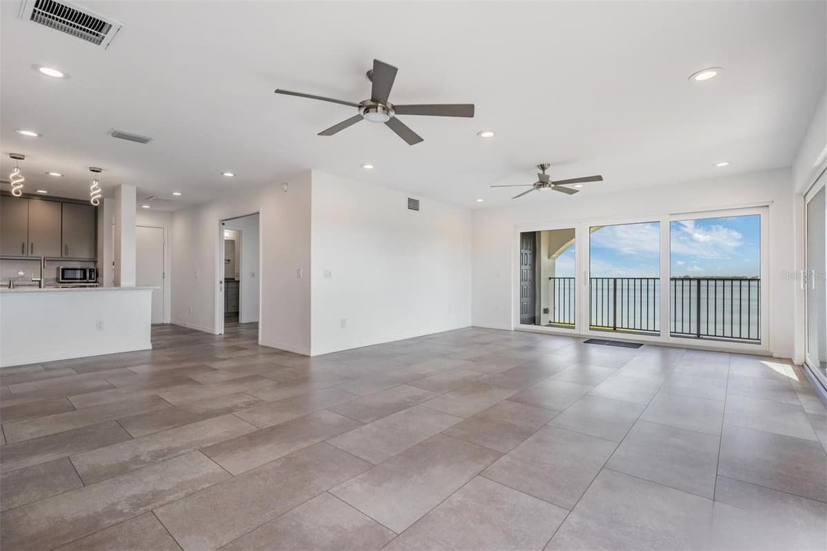 243 MARINER DRIVE — photo 5 of 45