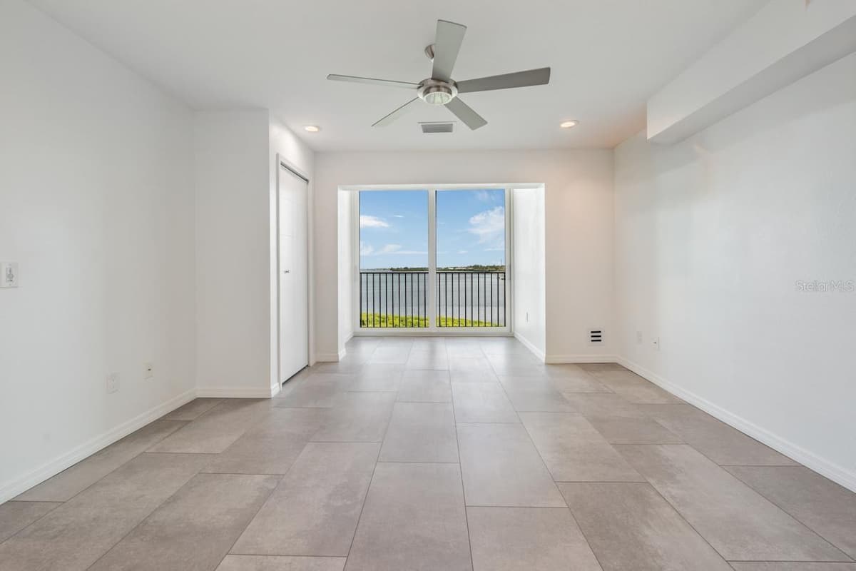 243 MARINER DRIVE — photo 13 of 45