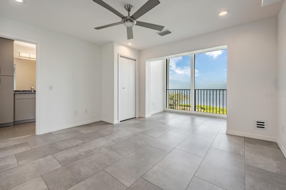 243 MARINER DRIVE — photo 14 of 45