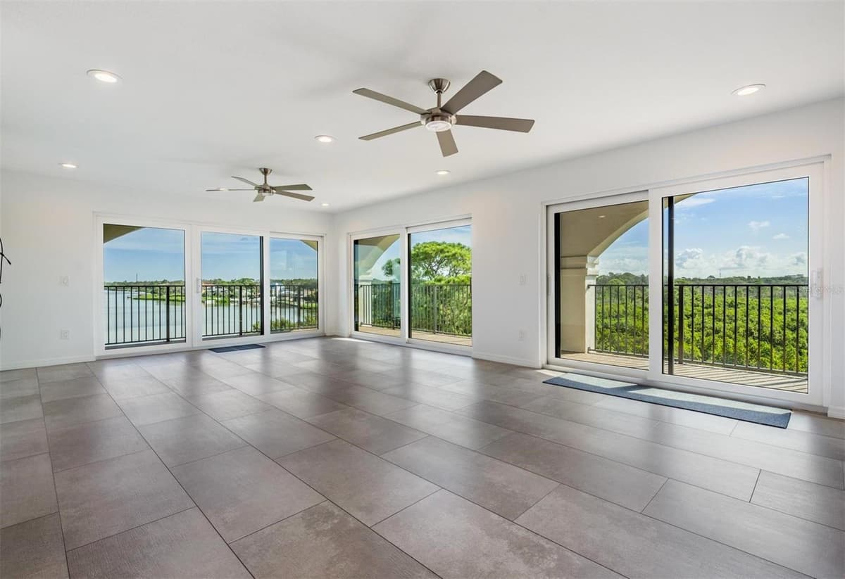 243 MARINER DRIVE — photo 3 of 45