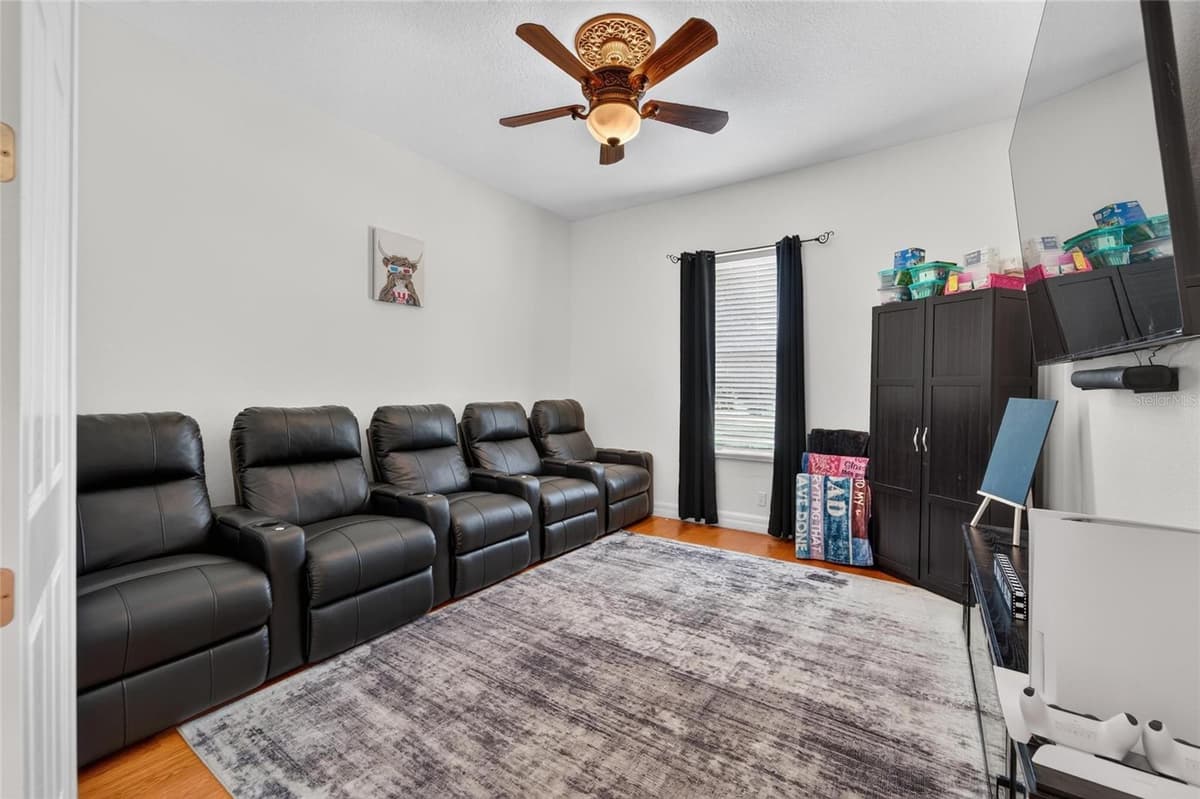 5207 LAKE VENICE DRIVE — photo 31 of 66
