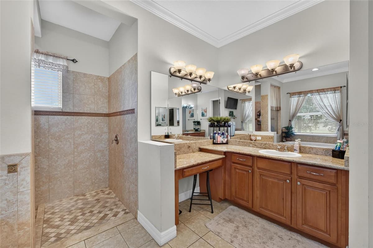 5207 LAKE VENICE DRIVE — photo 29 of 66