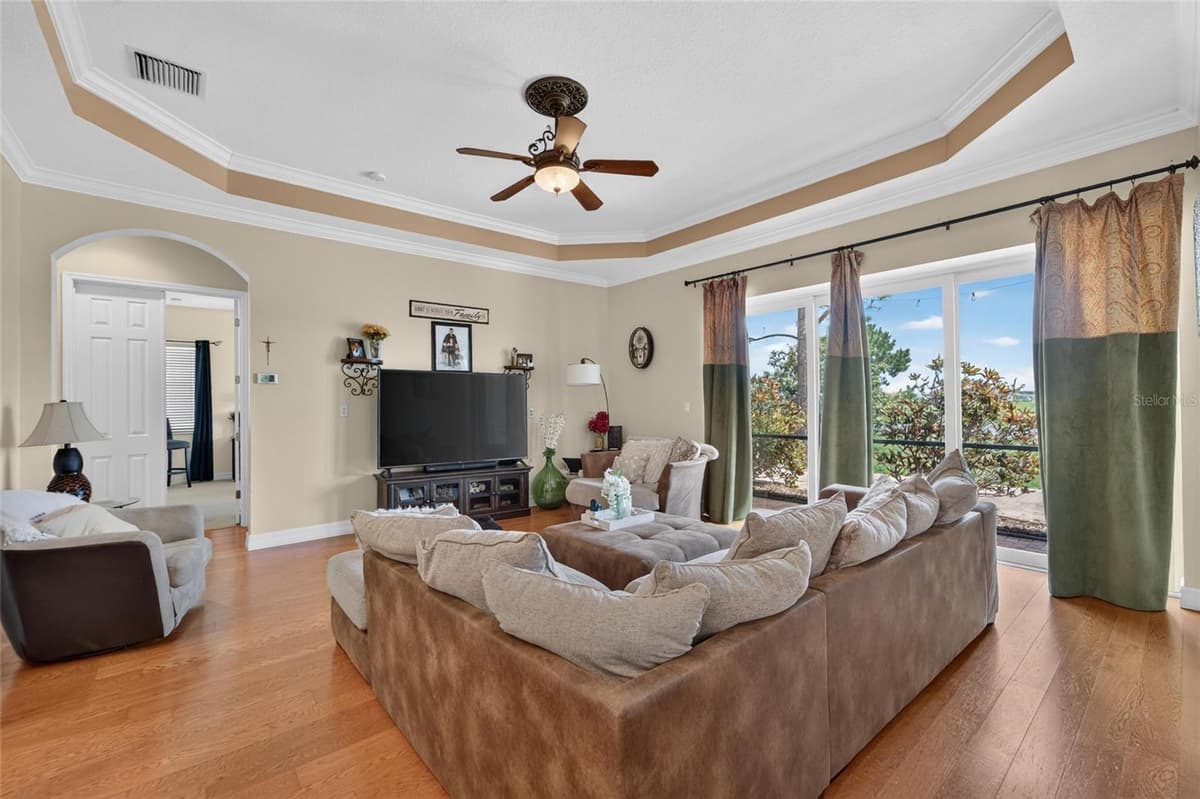 5207 LAKE VENICE DRIVE — photo 23 of 66