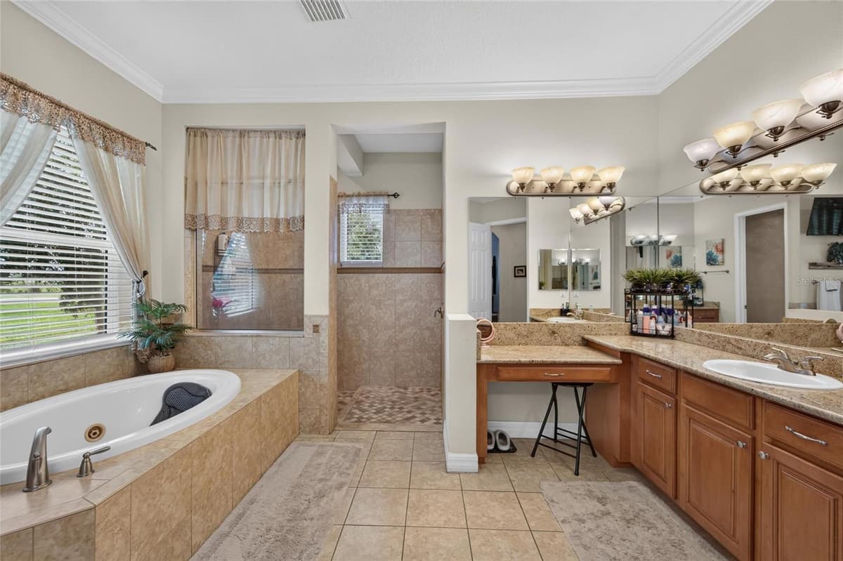 5207 LAKE VENICE DRIVE — photo 28 of 66