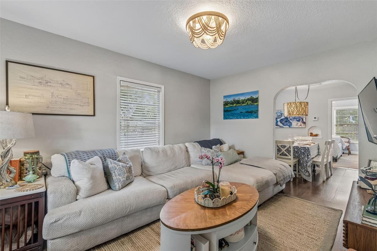 2914 WOODROW AVENUE — photo 5 of 43