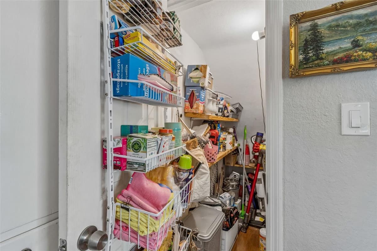 2914 WOODROW AVENUE — photo 18 of 43