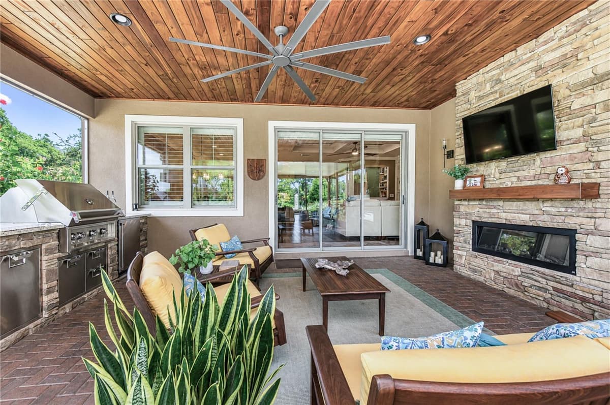 10405 TREE SKYLARK PLACE — photo 37 of 44