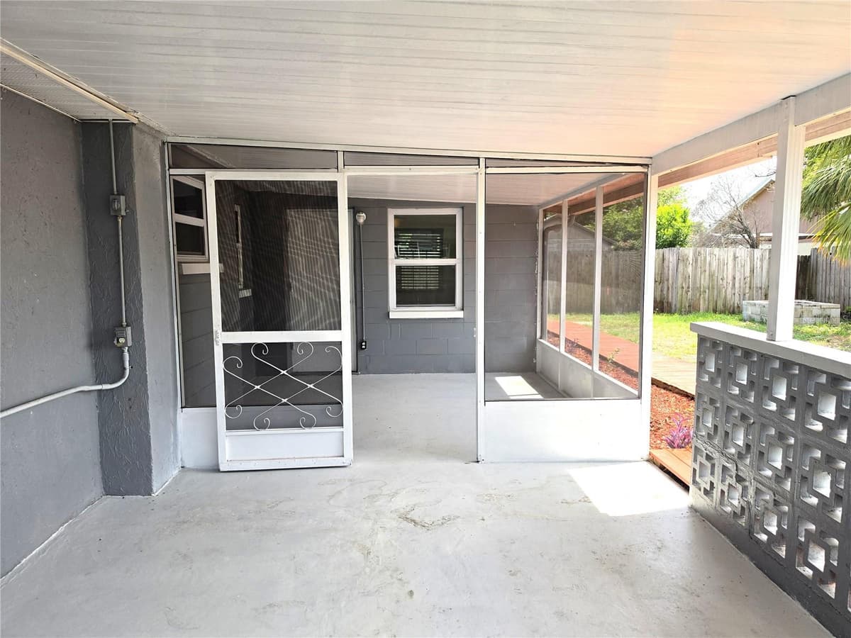1051 MAYBURY DRIVE — photo 45 of 64