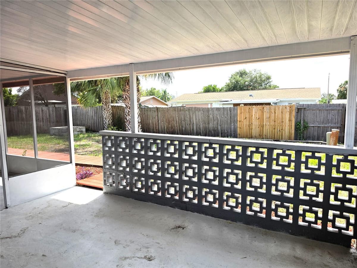 1051 MAYBURY DRIVE — photo 48 of 64