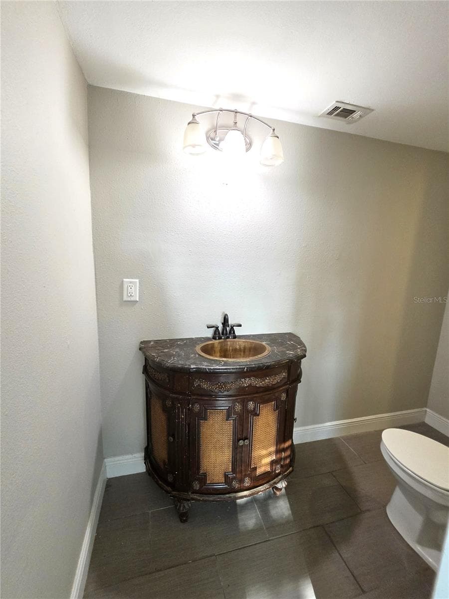 1051 MAYBURY DRIVE — photo 38 of 64