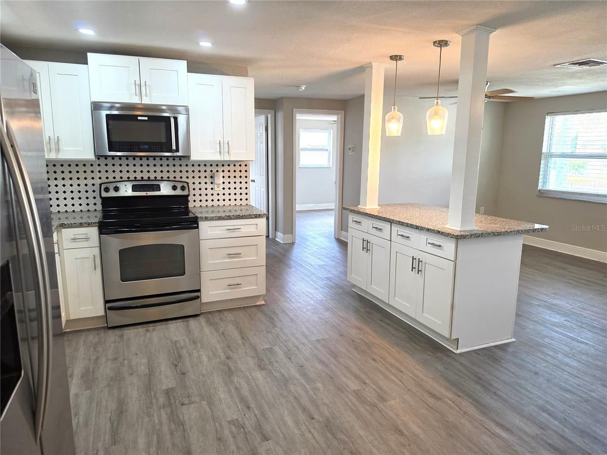 1051 MAYBURY DRIVE — photo 17 of 64
