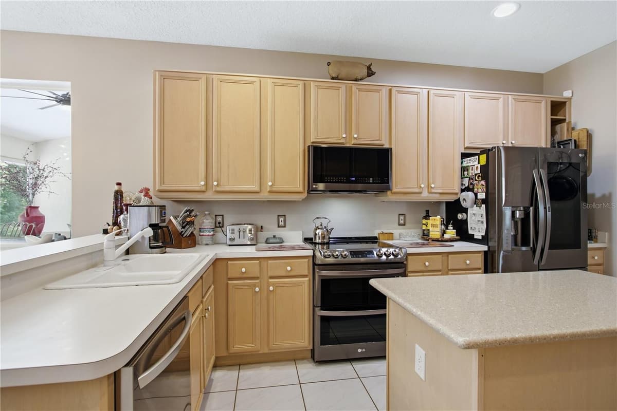 223 BLUE CREEK DRIVE — photo 16 of 50