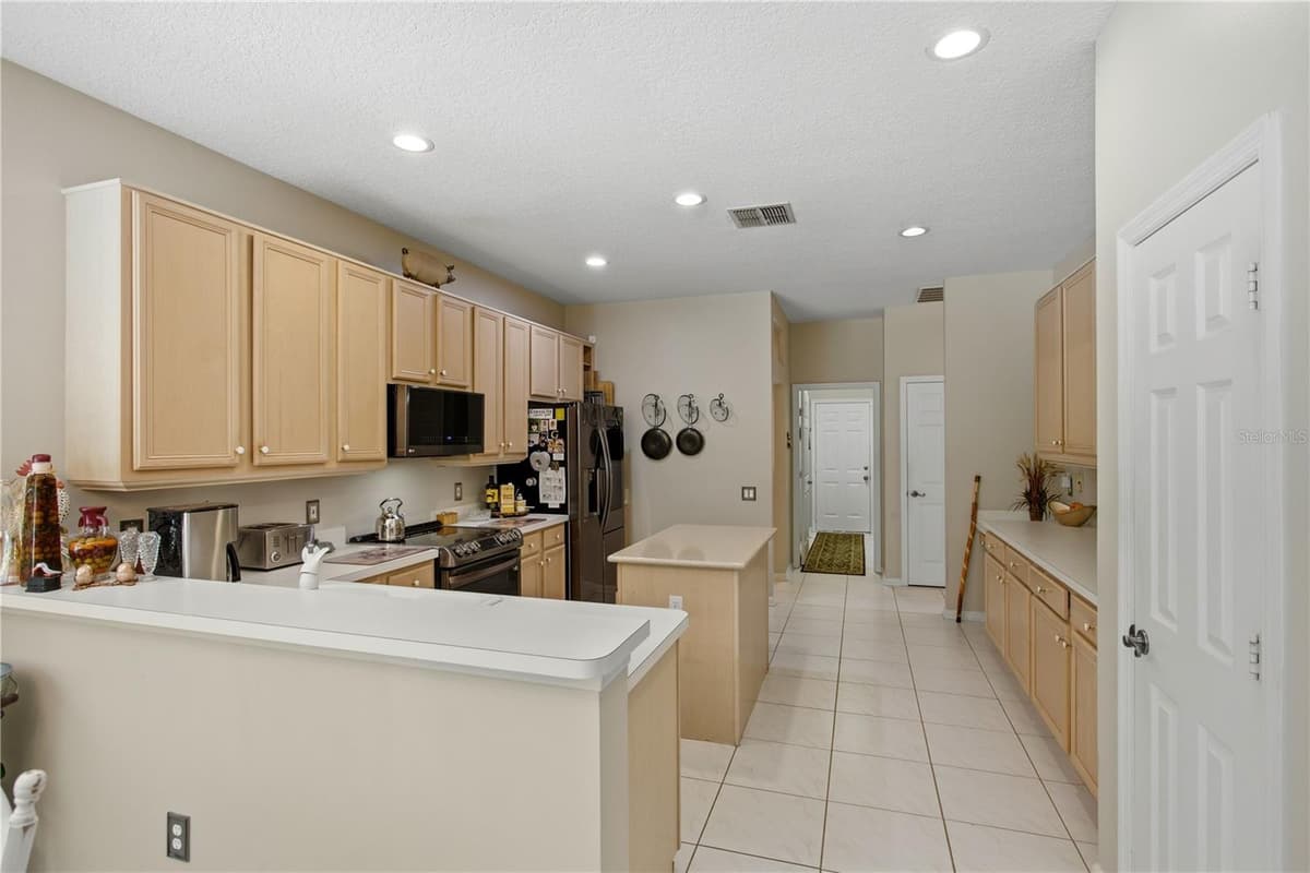 223 BLUE CREEK DRIVE — photo 15 of 50