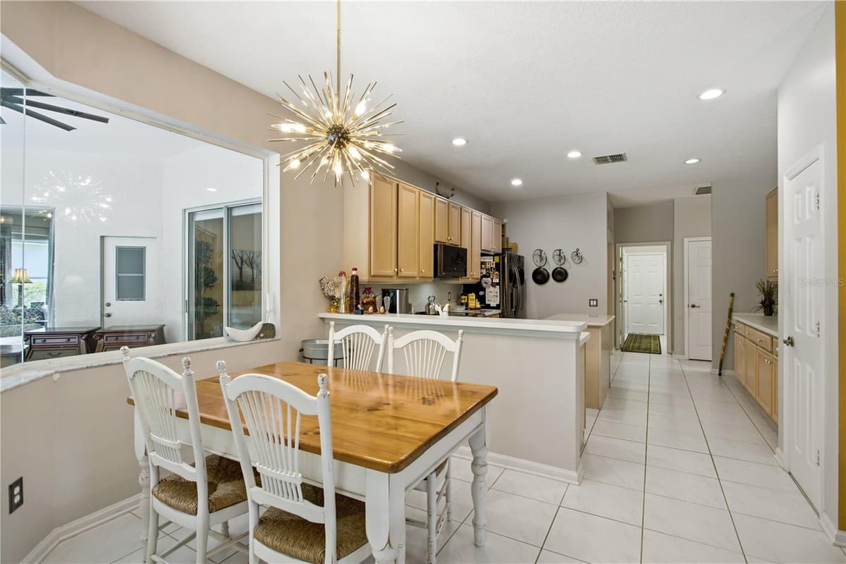 223 BLUE CREEK DRIVE — photo 18 of 50
