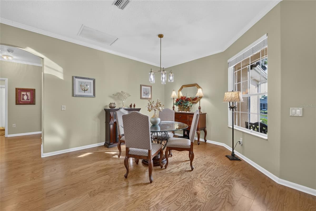 1092 159TH STREET — photo 13 of 41