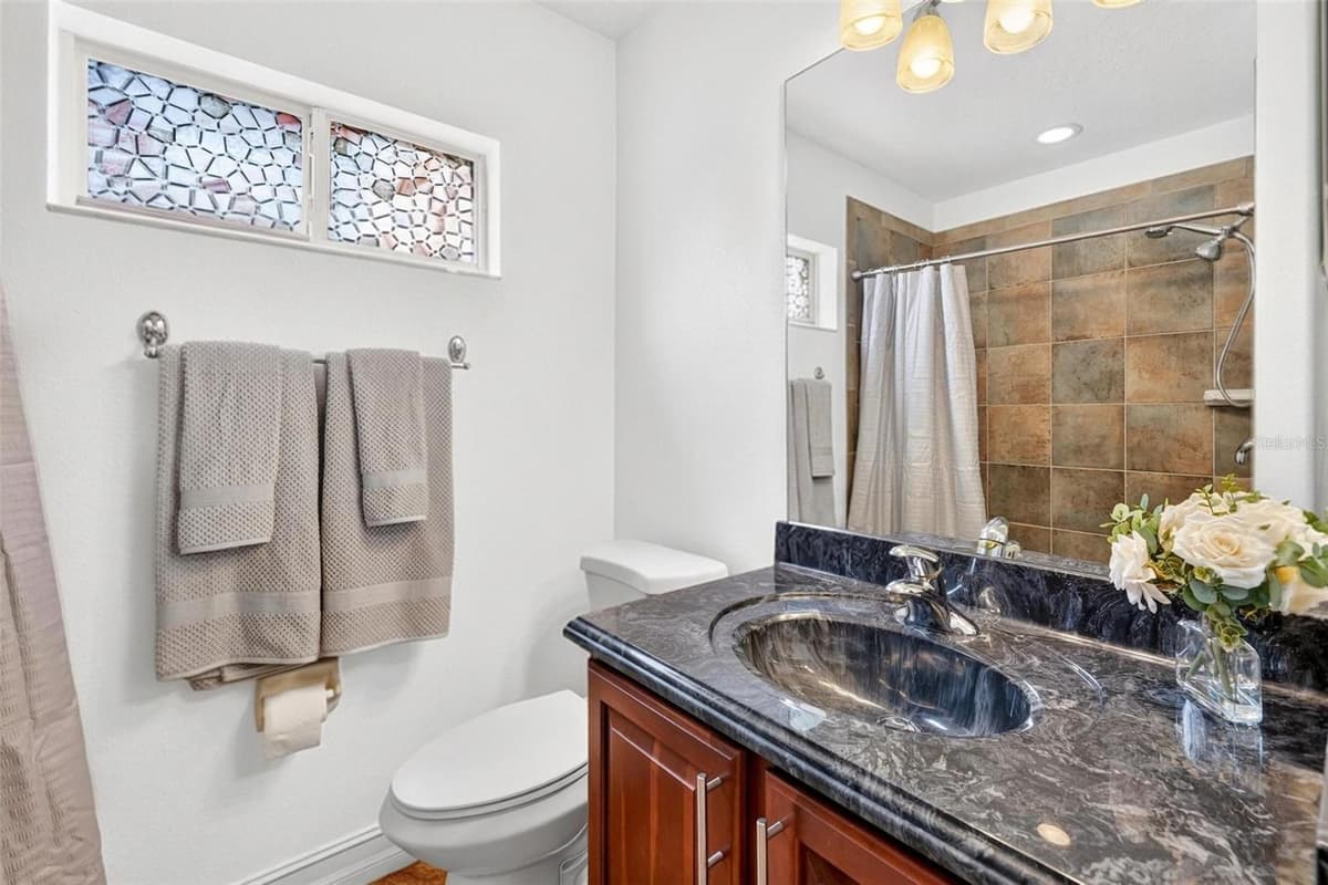 6054 TREMAYNE DRIVE — photo 23 of 64
