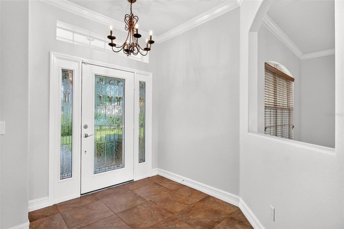 6054 TREMAYNE DRIVE — photo 3 of 64