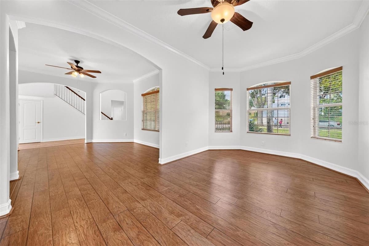 6054 TREMAYNE DRIVE — photo 18 of 64