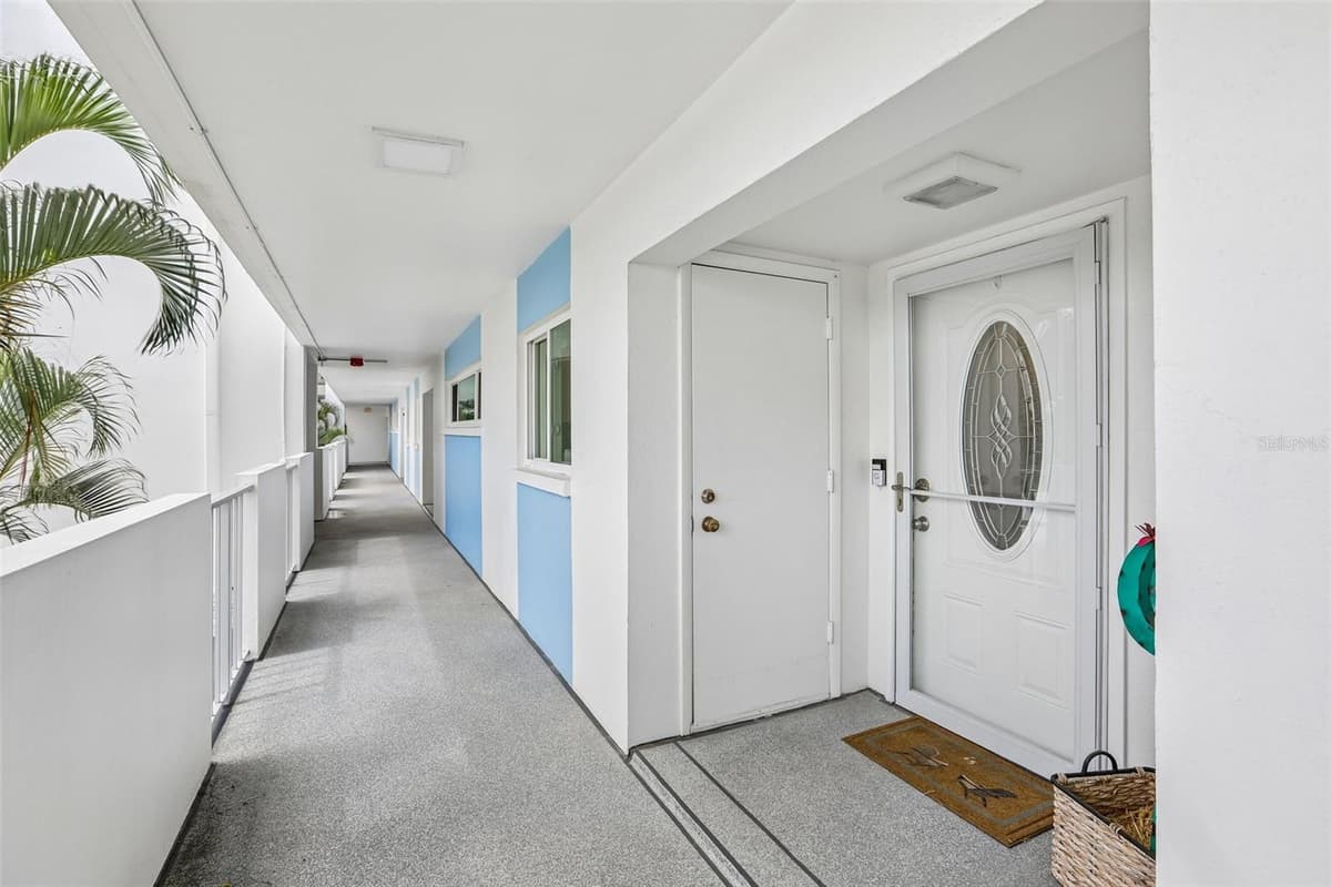 770 ISLAND WAY — photo 3 of 32