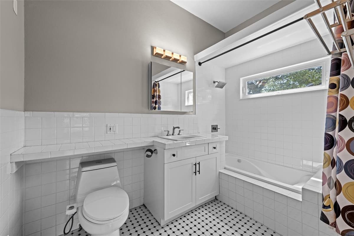 1513 PARK CIRCLE — photo 14 of 31