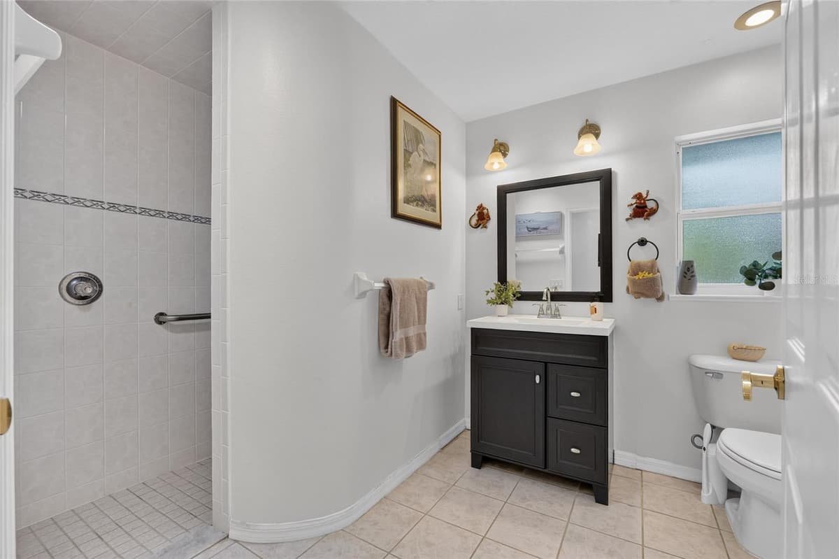 2155 FIR PLACE — photo 44 of 76