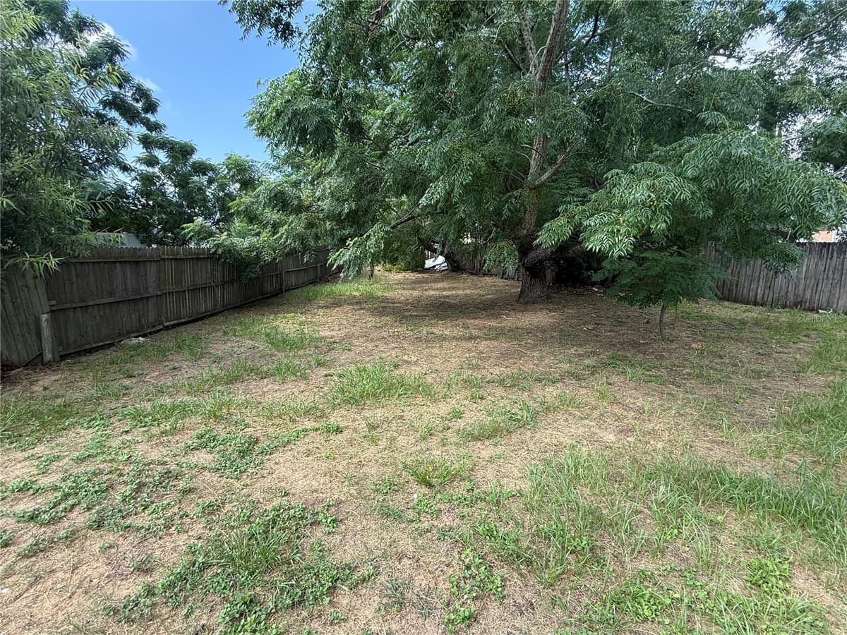7425 VILLAS OAK COURT — photo 5 of 20
