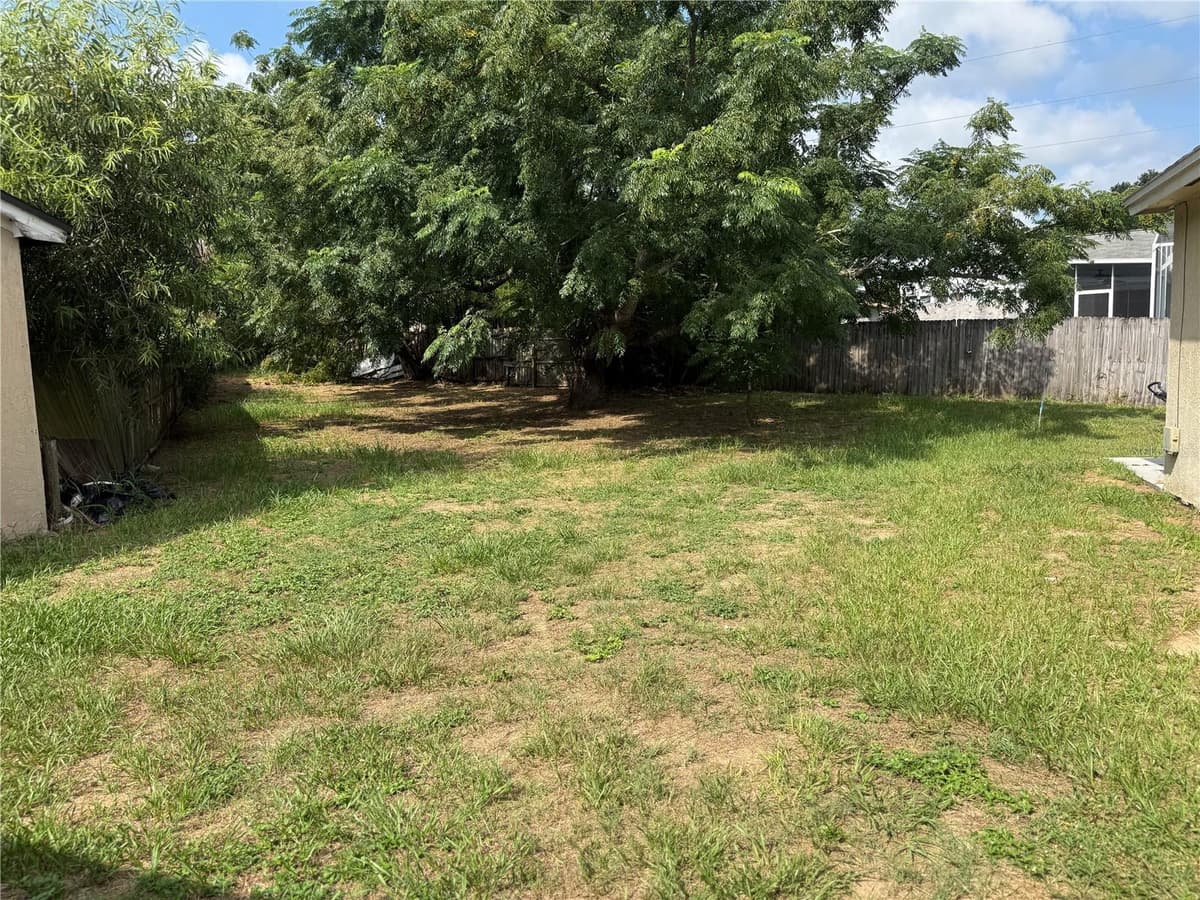7425 VILLAS OAK COURT — photo 3 of 20