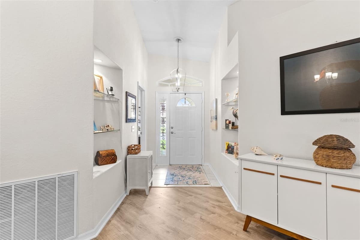 6921 SHIMMERING DRIVE — photo 4 of 50