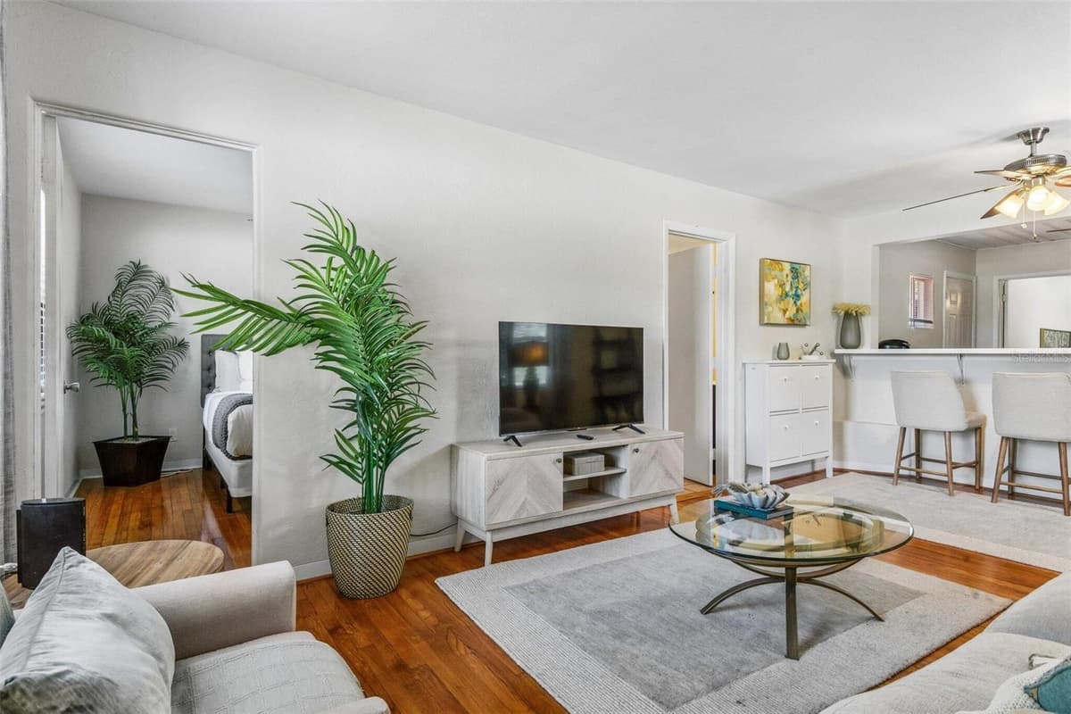 5762 2ND AVENUE — photo 8 of 25