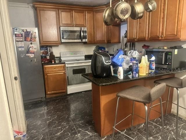 4618 POMPANO DRIVE — photo 4 of 10