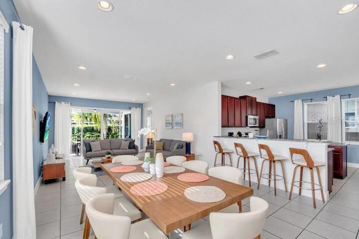 200 PENDANT COURT — photo 2 of 41