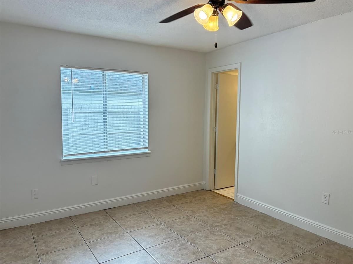 1944 CONWAY ROAD — photo 13 of 27