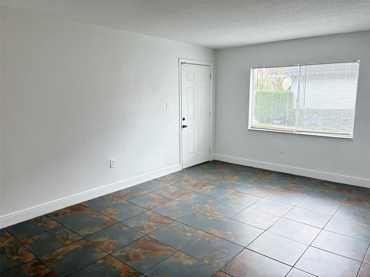 1944 CONWAY ROAD — photo 2 of 27