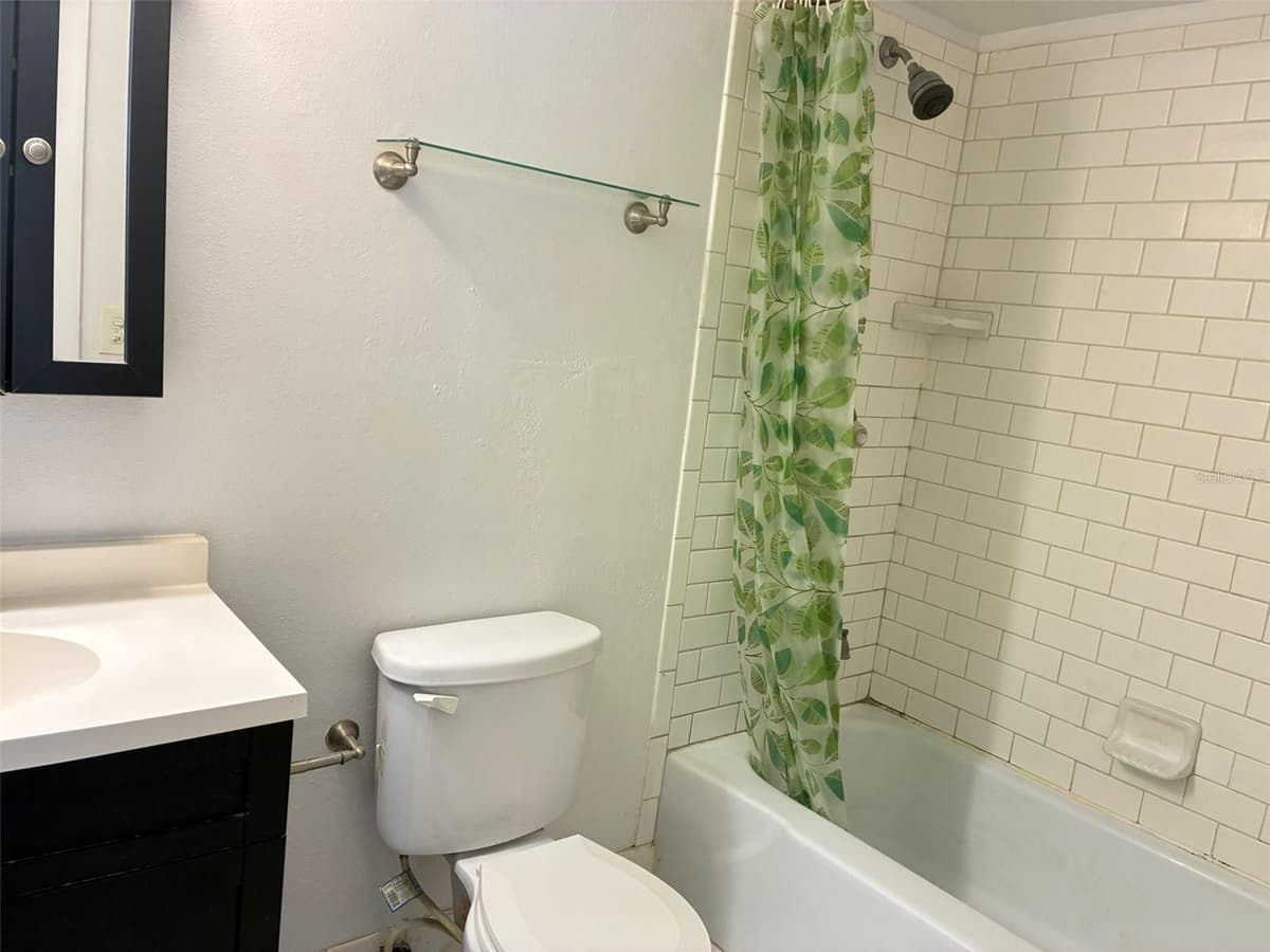 1944 CONWAY ROAD — photo 15 of 27