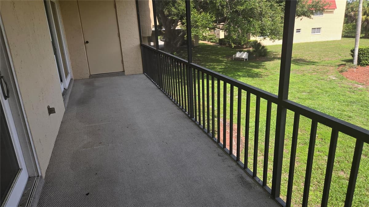 213 RUBENS DRIVE — photo 6 of 7