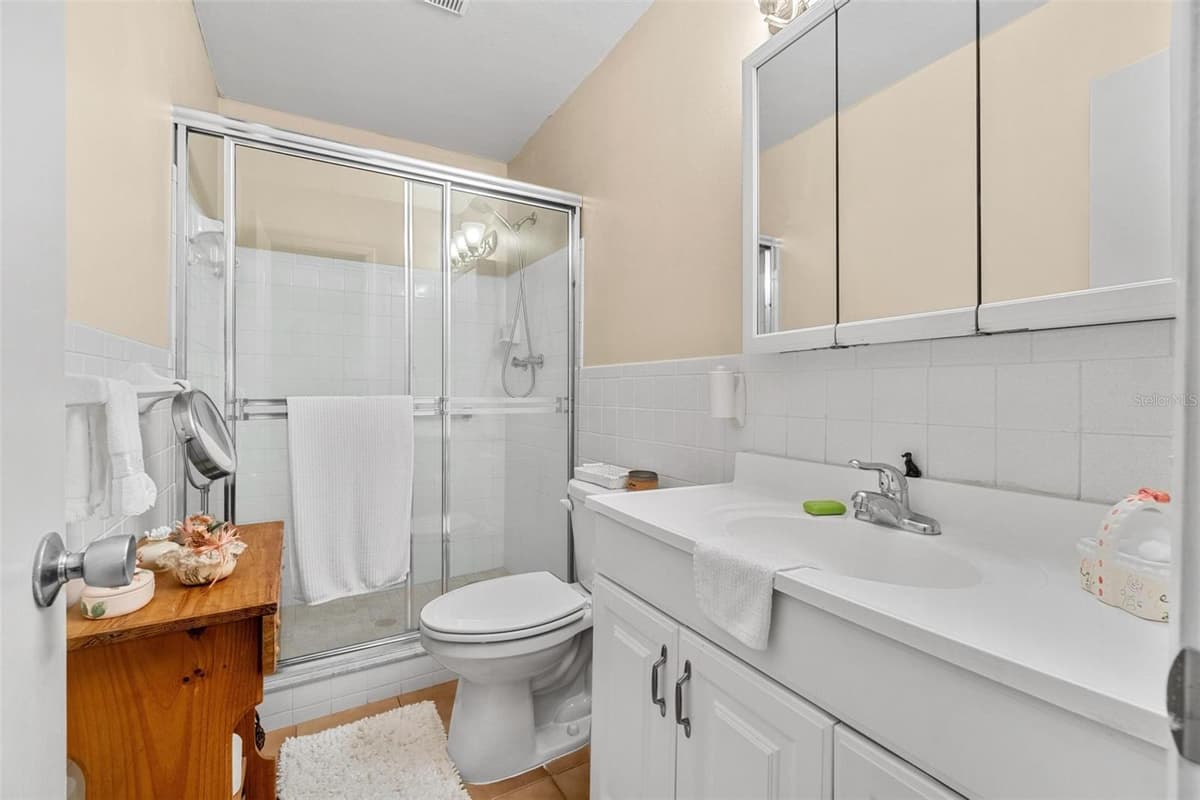 2440 WORLD PARKWAY BOULEVARD — photo 14 of 40