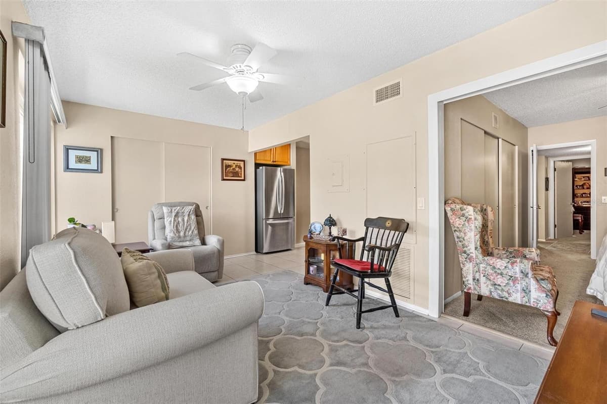 2440 WORLD PARKWAY BOULEVARD — photo 10 of 40