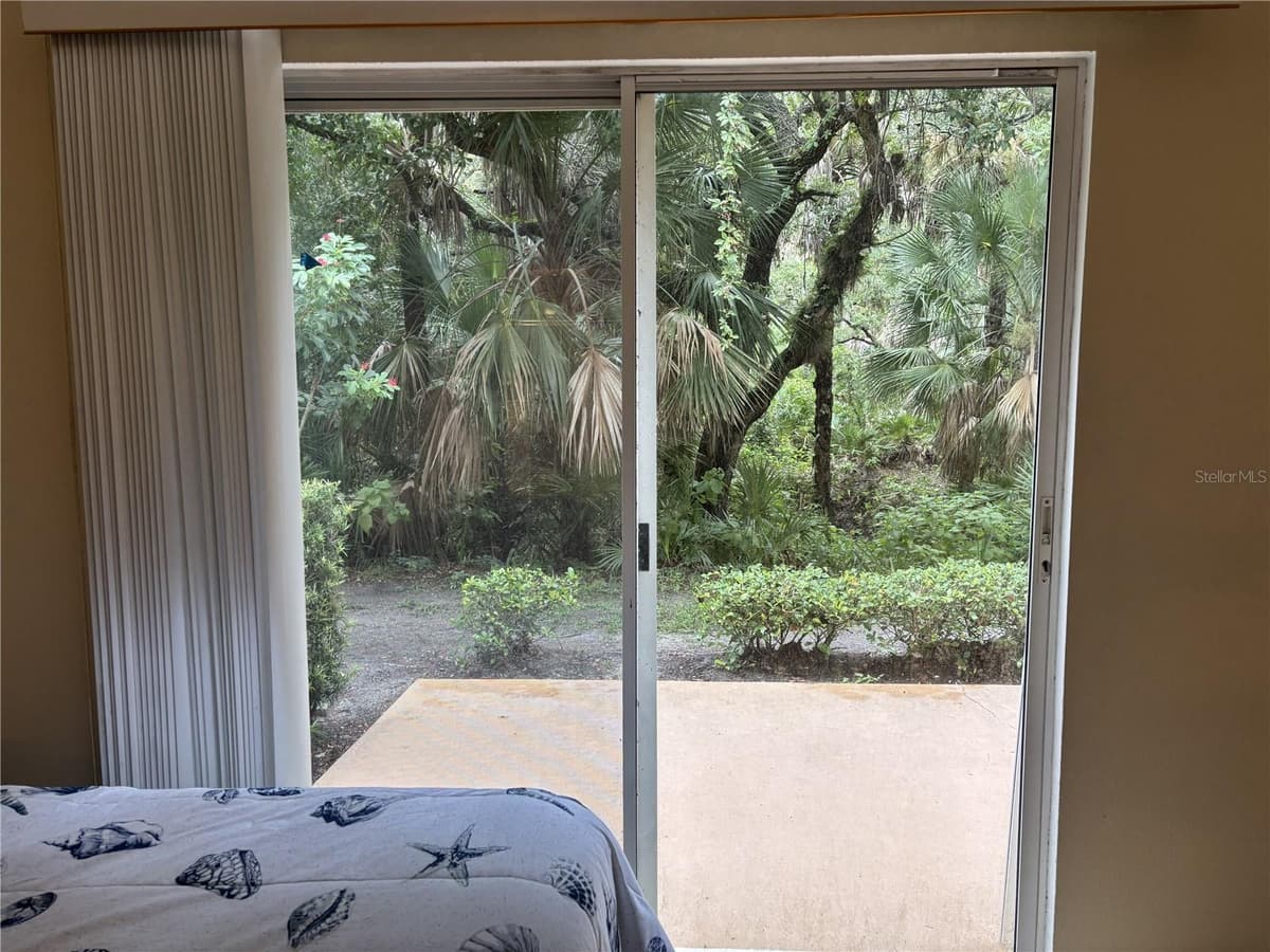318 CLEARBROOK CIRCLE — photo 10 of 39