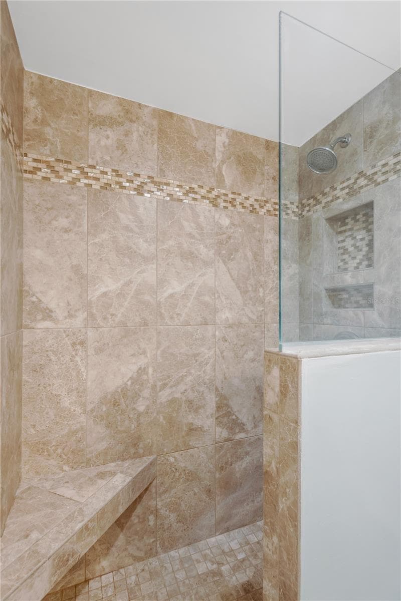 880 MANDALAY AVENUE — photo 17 of 35