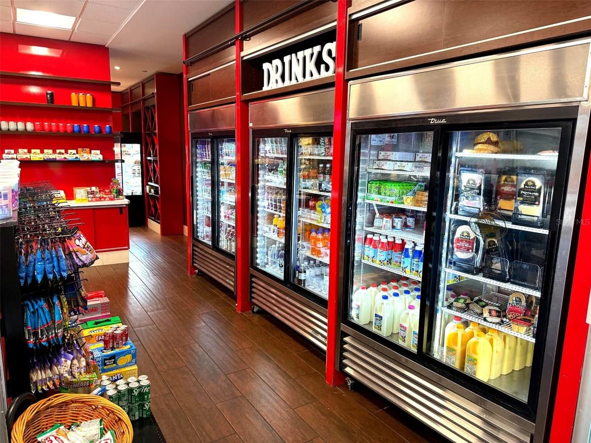 14501 GROVE RESORT AVENUE — photo 43 of 54