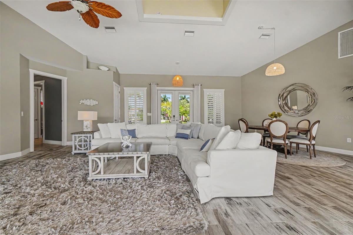 1435 RAVEN COURT — photo 10 of 45