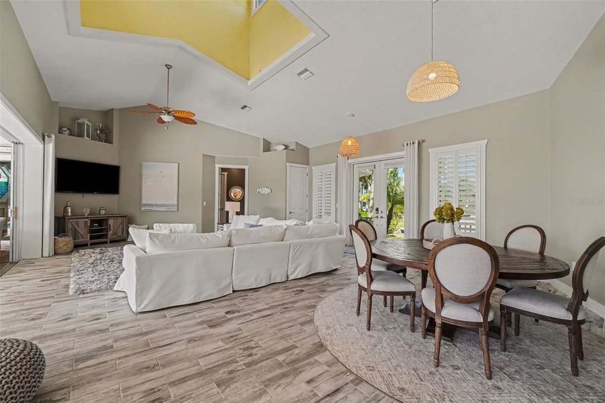 1435 RAVEN COURT — photo 7 of 45