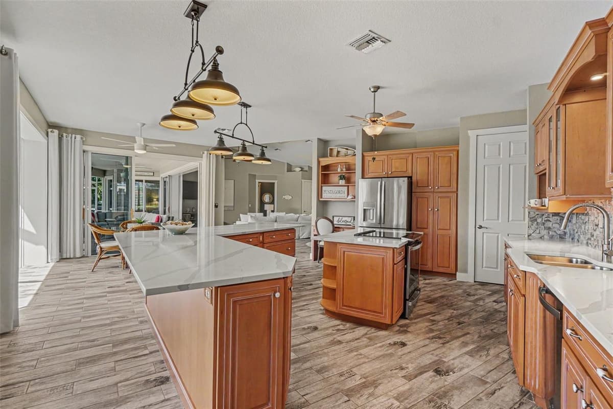 1435 RAVEN COURT — photo 13 of 45